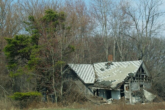 Roof Damage in Disaster